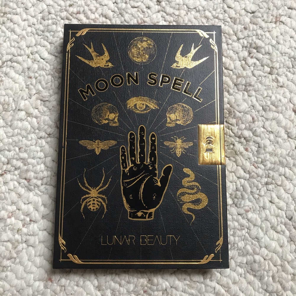New lunar beauty eyeshadow palette